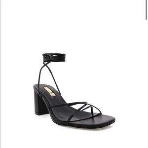 Sz 8 New Billini Younes heels